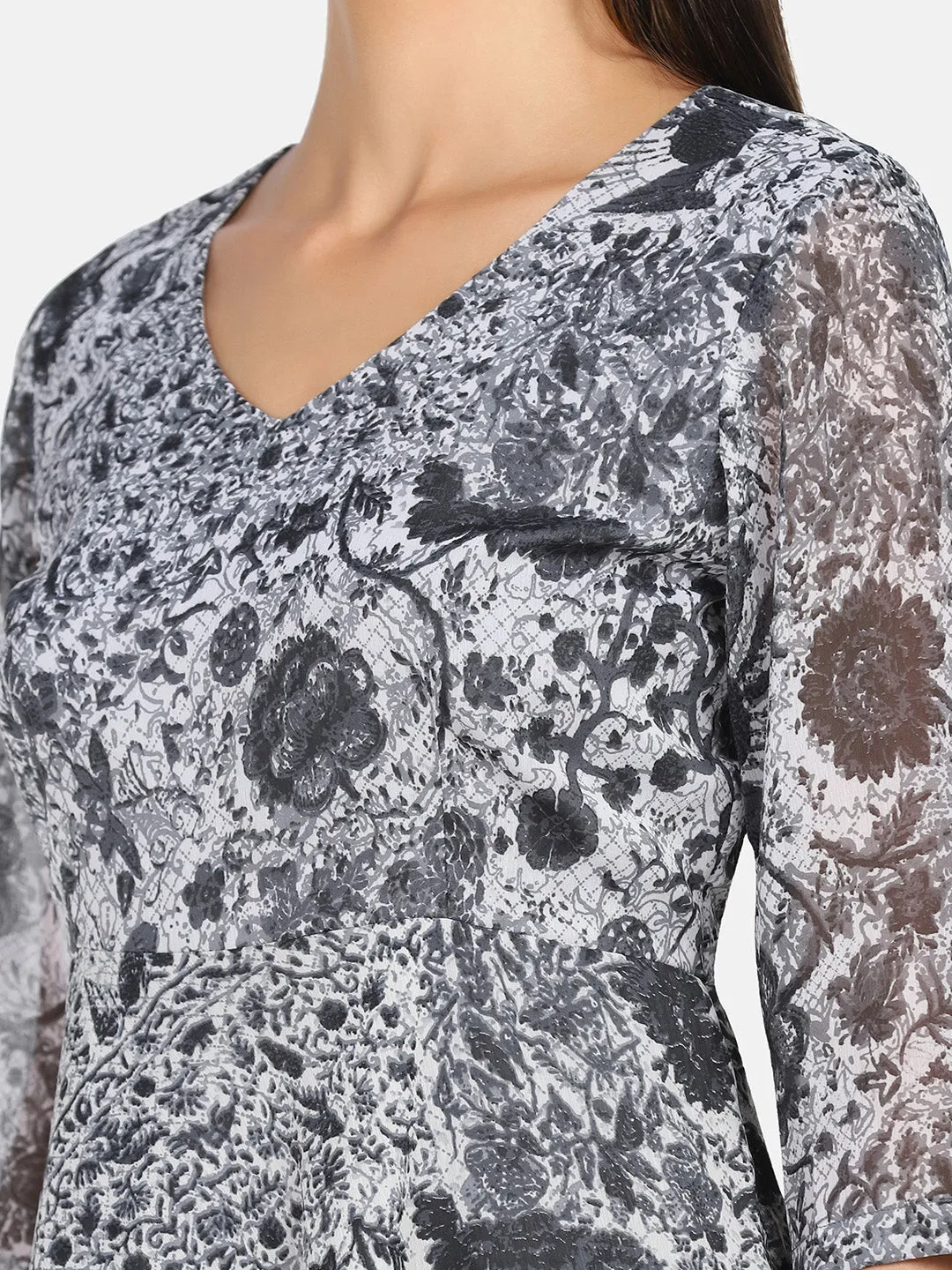 Abstract Print  Outdoor Dress - Grey and White