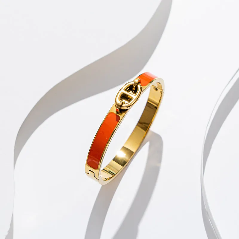 Golden bracelet with Hook design