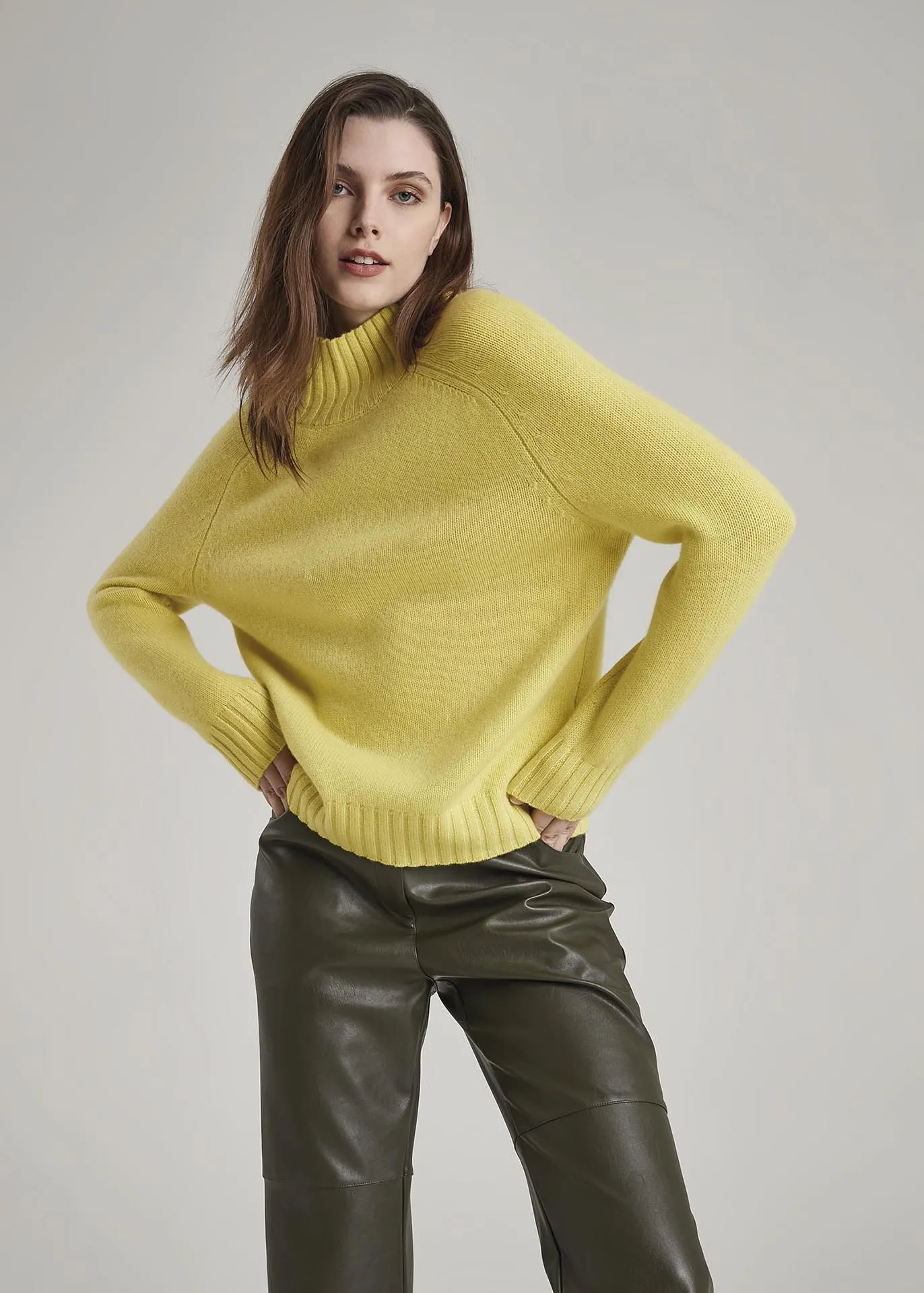 Mock Neck Cashmere Sweater - Navy
